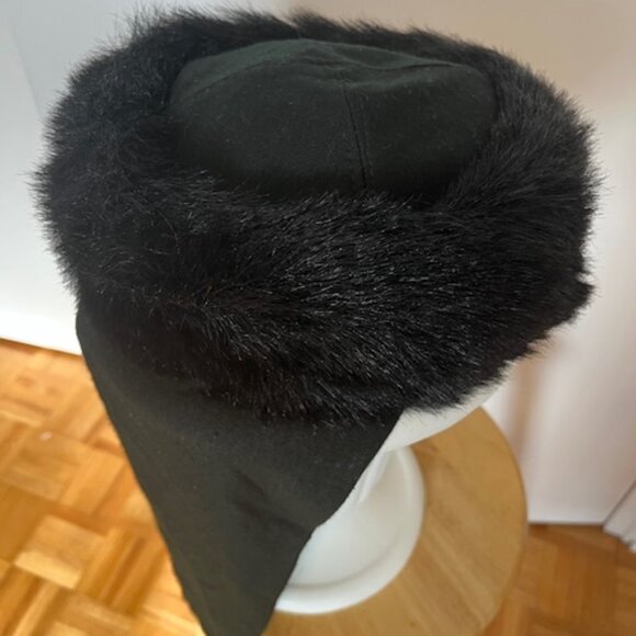 Elegant Black Faux Fur Hat - Picture 1 of 4